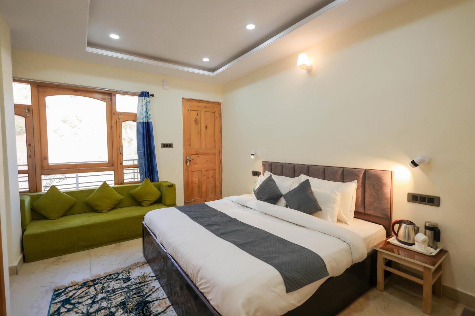 Mystic Hills Retreat Hotel Шимла Екстериор снимка